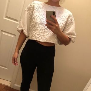 H&M White designed crop top wide sleeve shirt